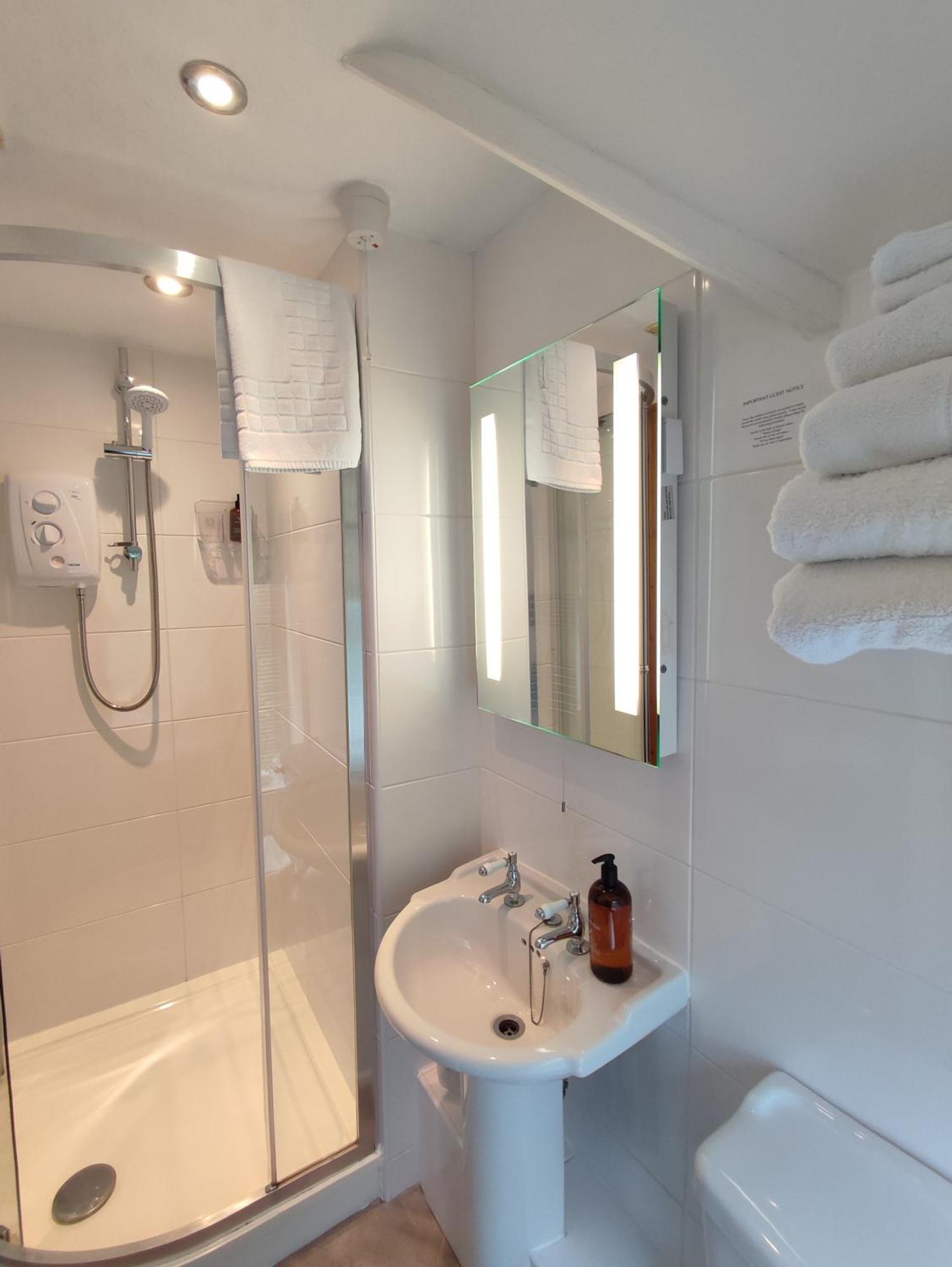 שרוסברי Anton Guest House Bed And Breakfast מראה חיצוני תמונה