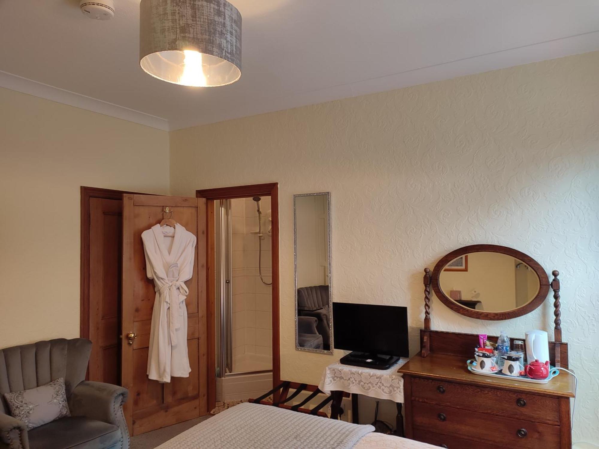 שרוסברי Anton Guest House Bed And Breakfast מראה חיצוני תמונה