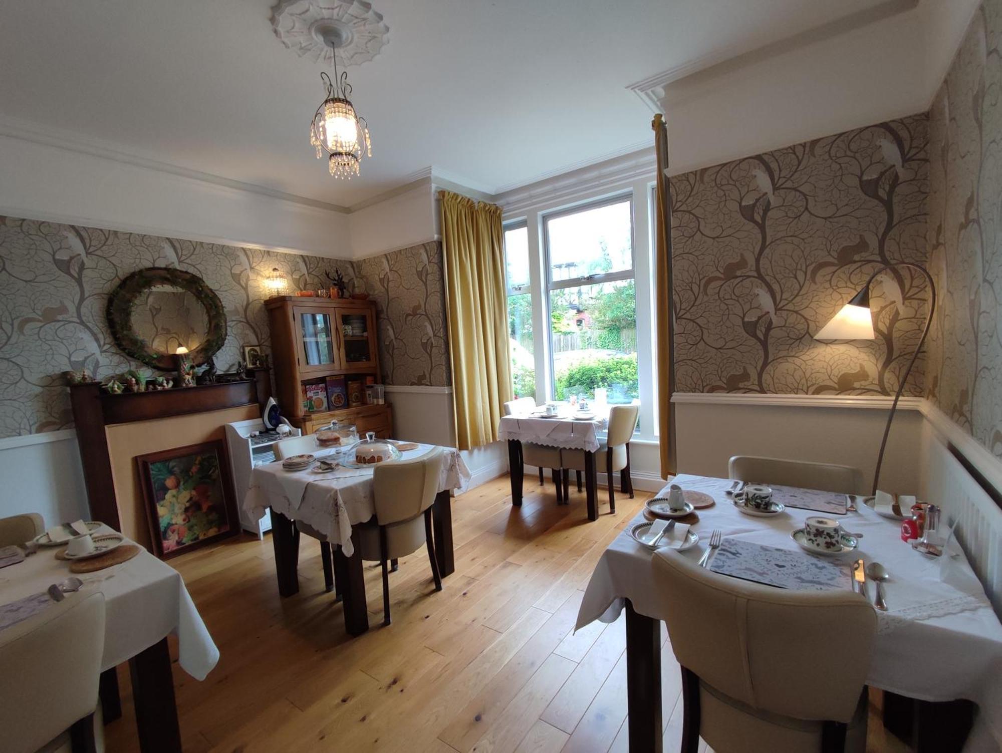 שרוסברי Anton Guest House Bed And Breakfast מראה חיצוני תמונה